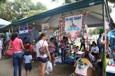 Crianças de escolas de Belém vão à praça da Bandeira declarar seus direitosr