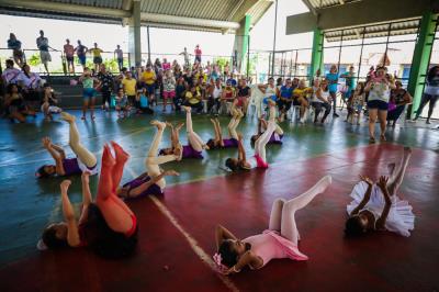 Moradores da Sacramenta conhecem projetos sociais da Prefeitura de Belém