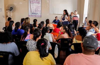 Coordenadoria da Mulher faz palestras visando à saúde de mulheres grávidas
