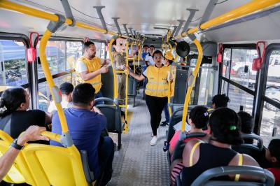 Ação educativa da SeMOB aborda respeito no transporte público municipal