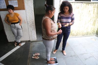 Consultório de Rua leva serviços de saúde bucal e nutricional a venezuelanos