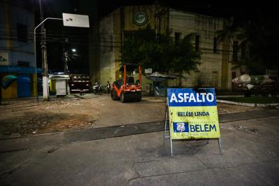 Ação "tapa-buraco" noturna beneficia ruas centrais da cidade