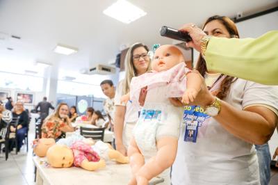 Prefeitura promove baby chá coletivo para mais de 100 gestantes