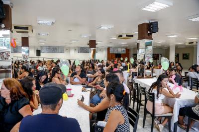 Prefeitura promove baby chá coletivo para mais de 100 gestantes