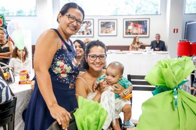 Prefeitura promove baby chá coletivo para mais de 100 gestantes