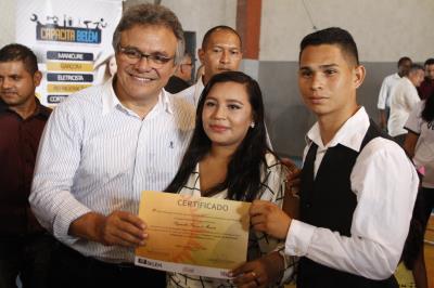 Prefeitura de Belém faz entrega de certificação para turmas do Fundo Ver-o-Sol