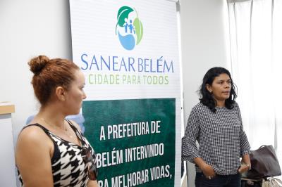 Moradoras da bacia da Estrada Nova concluem curso de design de sobrancelhas