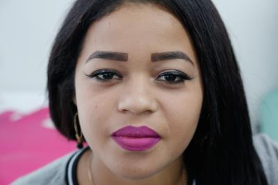 Moradoras da bacia da Estrada Nova concluem curso de design de sobrancelhas