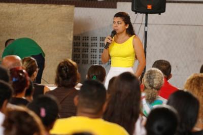 Novos contemplados para o residencial Quinta dos Paricás assinam contrato de entrega dos imóveis