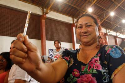 Novos contemplados para o residencial Quinta dos Paricás assinam contrato de entrega dos imóveis