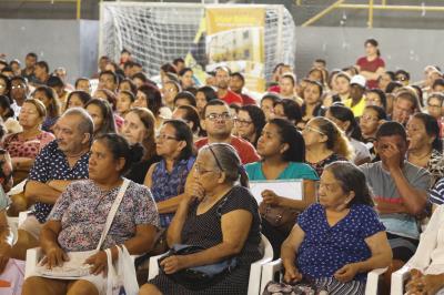 Novos contemplados para o residencial Quinta dos Paricás assinam contrato de entrega dos imóveis