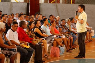 Novos contemplados para o residencial Quinta dos Paricás assinam contrato de entrega dos imóveis