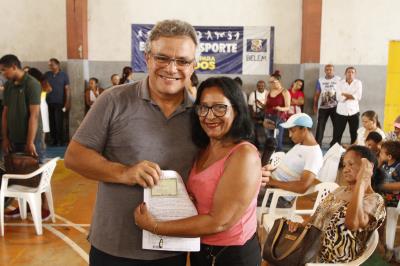 Novos contemplados para o residencial Quinta dos Paricás assinam contrato de entrega dos imóveis