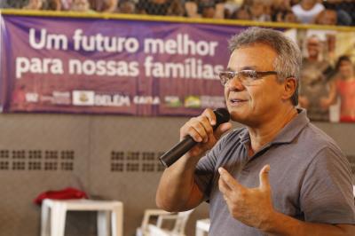 Novos contemplados para o residencial Quinta dos Paricás assinam contrato de entrega dos imóveis