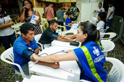 Corujão da Saúde leva serviços à área comercial de Belém