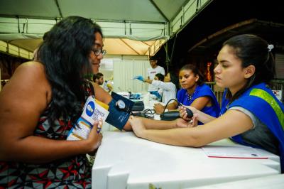 Corujão da Saúde leva serviços à área comercial de Belém