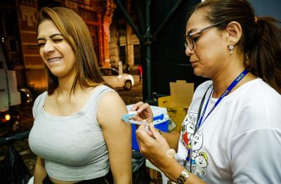 Corujão da Saúde leva serviços à área comercial de Belém