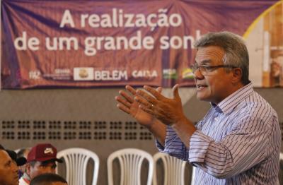 Mais 200 contemplados do Quinta dos Paricás assinam contratos dos imóveis