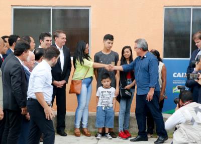 Contemplados do residencial Quinta dos Paricás recebem as chaves das unidades habitacionais