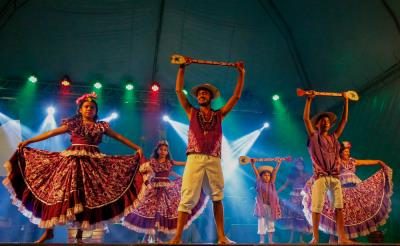Público lota Praça dos Estivadores para o primeiro dia de Mostra Cultural