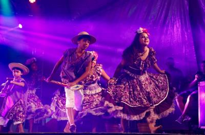 Público lota Praça dos Estivadores para o primeiro dia de Mostra Cultural