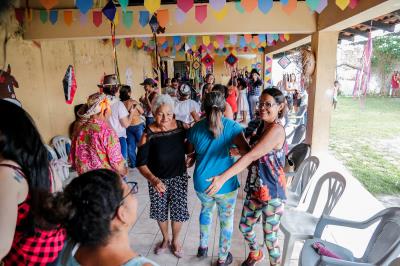 Famílias atendidas pelo Cras Tapanã participam de programação especial