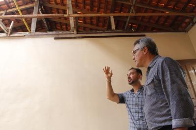 Prefeito vistoria obras na Escola Bosque; investimento é de R$ 2,5 milhões