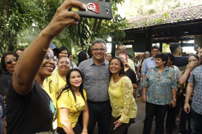 Prefeito vistoria obras na Escola Bosque; investimento é de R$ 2,5 milhões