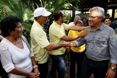 Prefeito vistoria obras na Escola Bosque; investimento é de R$ 2,5 milhões