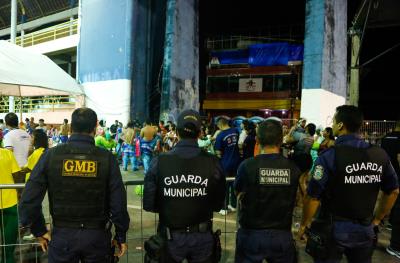 Aldeia Amazônica recebe primeiro dia do concurso de quadrilhas com arquibancadas lotada