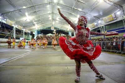 Mudanças na arena do concurso de quadrilhas da Fumbel garantem mais conforto ao público