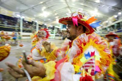 Mudanças na arena do concurso de quadrilhas da Fumbel garantem mais conforto ao público