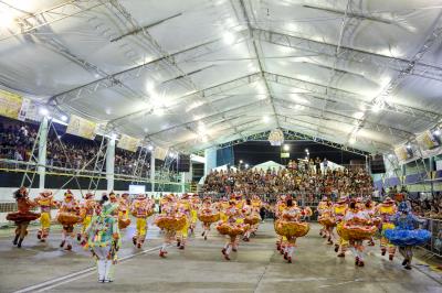 Mudanças na arena do concurso de quadrilhas da Fumbel garantem mais conforto ao público