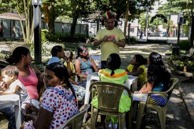 Prefeitura de Belém promove oficina de biojoias para mulheres Warao