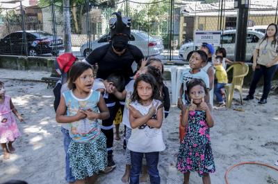 Prefeitura de Belém promove oficina de biojoias para mulheres Warao