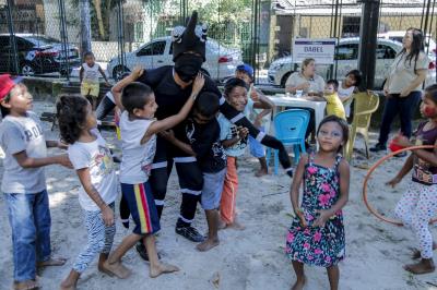 Prefeitura de Belém promove oficina de biojoias para mulheres Warao