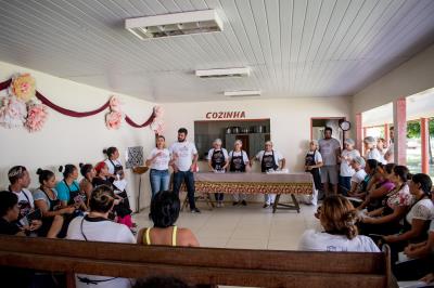 Prefeitura qualifica empreendedores de Cotijuba em boas práticas e manipulação de alimentos