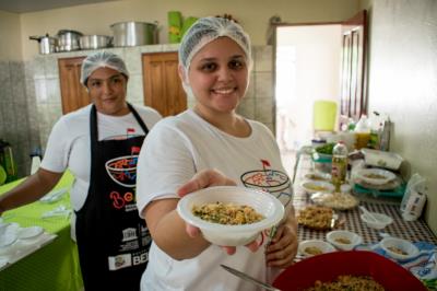 Prefeitura qualifica empreendedores de Cotijuba em boas práticas e manipulação de alimentos