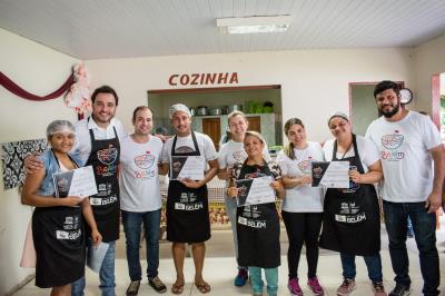 Prefeitura qualifica empreendedores de Cotijuba em boas práticas e manipulação de alimentos