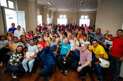 Mais de 200 alunos recebem certificados de capacitação da Prefeitura de Belém