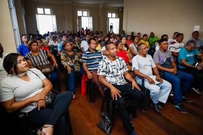 Mais de 200 alunos recebem certificados de capacitação da Prefeitura de Belém