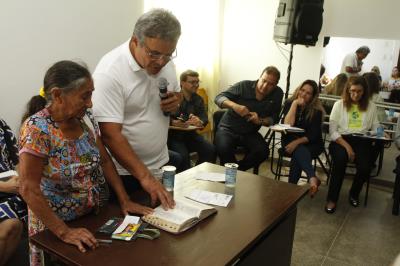 Moradores da Cremação recebem serviços do programa Prefeitura no Bairro