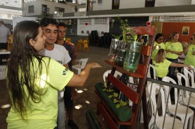 Moradores da Cremação recebem serviços do programa Prefeitura no Bairro