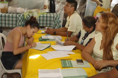 Moradores da Cremação recebem serviços do programa Prefeitura no Bairro