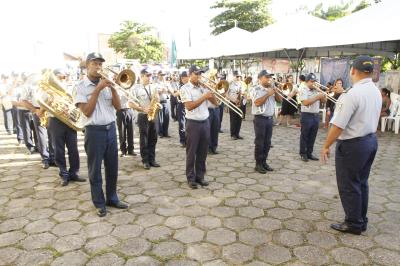 Moradores da Cremação recebem serviços do programa Prefeitura no Bairro