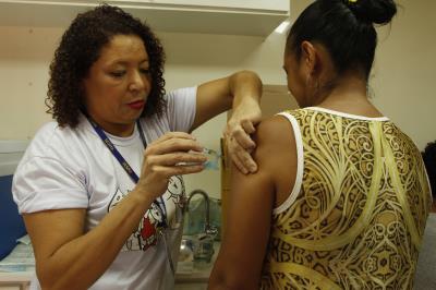 Moradores da Cremação recebem serviços do programa Prefeitura no Bairro