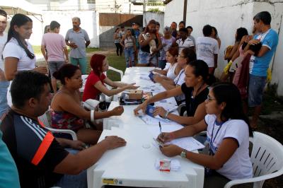 Moradores da Cremação recebem serviços do programa Prefeitura no Bairro