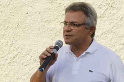 Moradores da Cremação recebem serviços do programa Prefeitura no Bairro