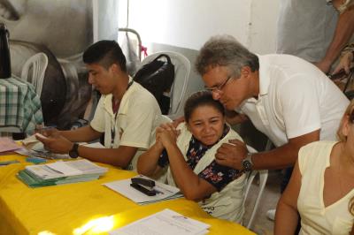 Moradores da Cremação recebem serviços do programa Prefeitura no Bairro