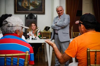 Feirantes se reúnem para conhecer projeto das obras emergenciais do Ver-o-Peso